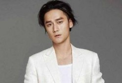 男明星娱乐圈吃瓜图片,揭秘男明星吃瓜瞬间